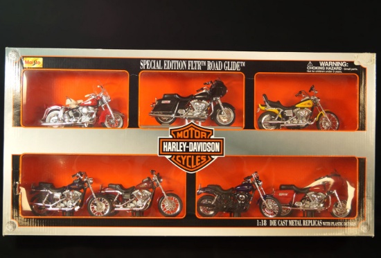 7 Piece Special Edition FLTR Road Glide Harley Davidson 1:18 Scale Replicas.