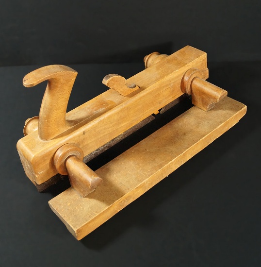 Very nice 13" Long Antique Wood Plane used at the Gossport Ship Yard in Virginia.