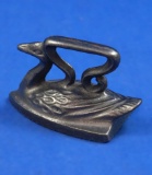 Little swan iron, beautifully detailed, Ht 1 1/2