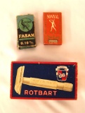 WWII German razor and replacement blades.