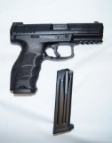 H&K VP9--Night Sights--Comes With Box, 3 Magazines, Adjustable Backstraps