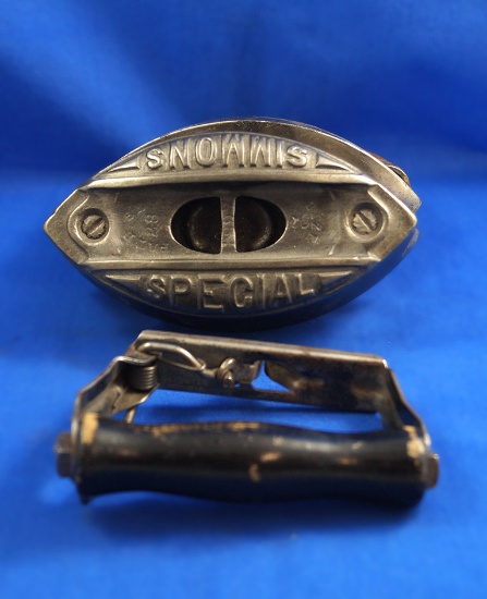 Simmons Special cast iron SAD iron, Simmons logo, pat 1912, Ht 5 1/4", 6 1/2" long