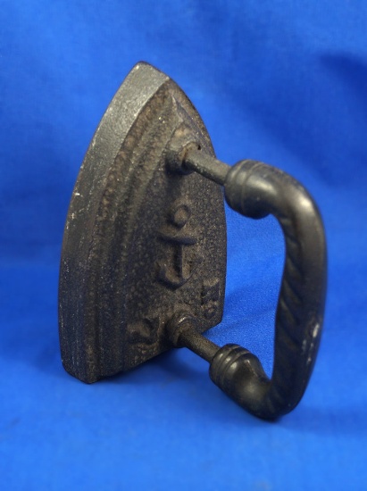 Tailors iron, cast iron, anchor design on base, No 7, Ht 5", 6 1/2" long