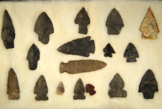 Group of 18 assorted Midwestern Arrowheads, largest is 3 1/8".