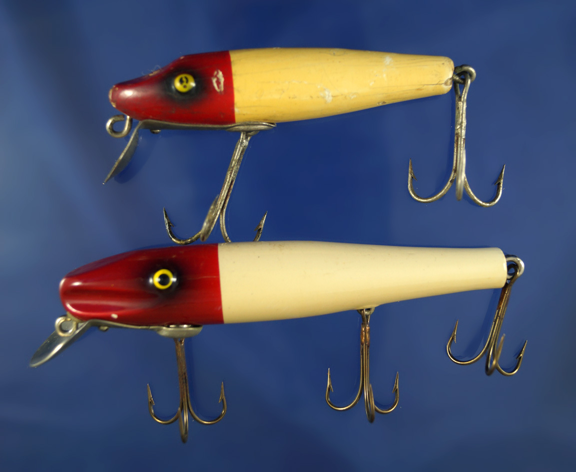 Vintage fishing lures: pair of Paw Paw Pike