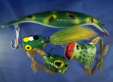 Vintage fishing lures: Drifter Tackle: Believer + 3 frog pattern lures.