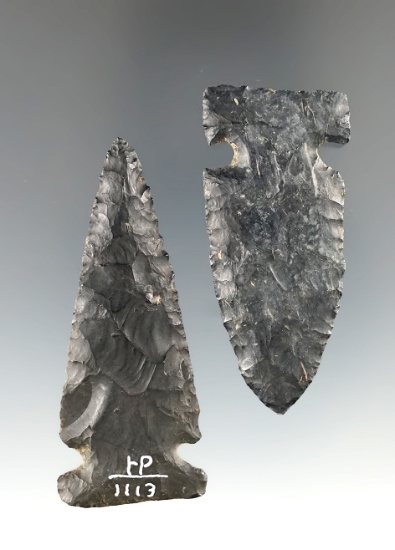 Excellent flaking on this pair of Coshocton Flint Intrusive Mound points. Largest is 2 1/4".