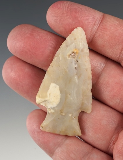 2 1/4" Flint Ridge Hopewell found in Geauga Co., Ohio. Nice form. Ex. Terry Reed collection.