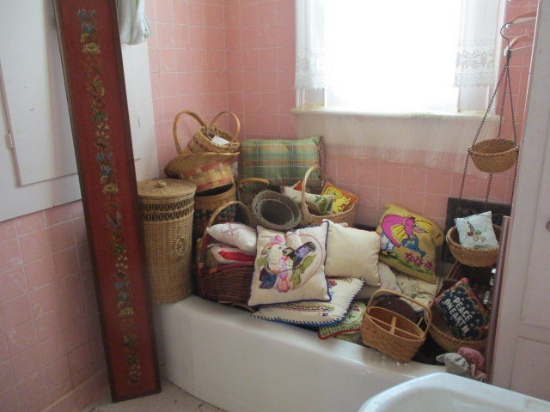 Tub Lot of Baskets, Wood Items and Pillows