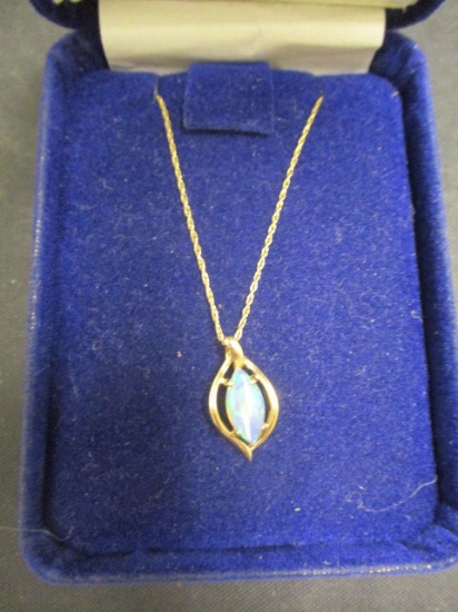14k Gold Necklace w/ 14k Gold Opal Pendant