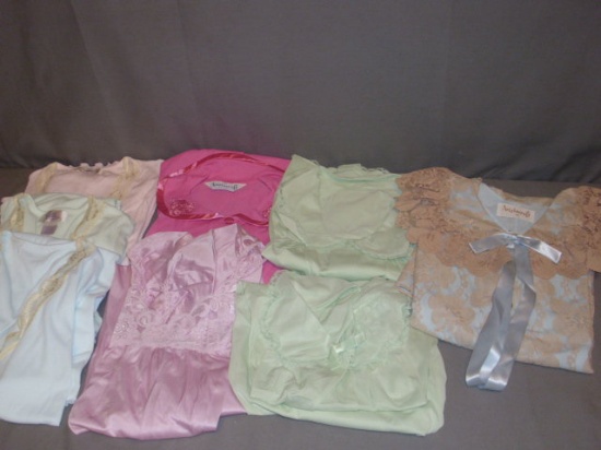 Ladies Nightgowns & Robes - Size Med