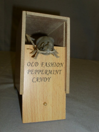 Wooden Surprise Box w/Mouse  Practical Joke Toy