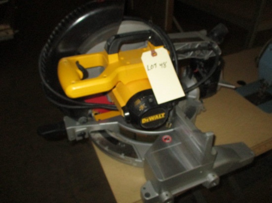 Dewalt 12" Compound Miter Saw