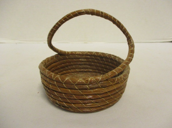 Long Leaf Pine Needle Basket with Walnut in Base