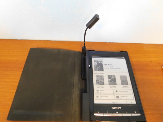 Sony Reader wih light & Cover