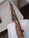 Special Shooting Education BB Gun by Daisy