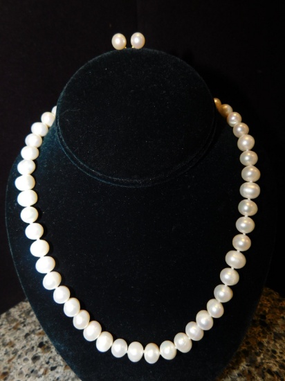 14 K Gold Clasp Pearl Necklace & Pierced Earrings