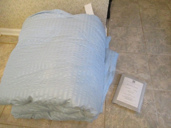 Blue King Size Down Comforter with Matching Shams