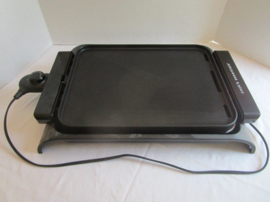 Cook's Essential Electric Griddle
