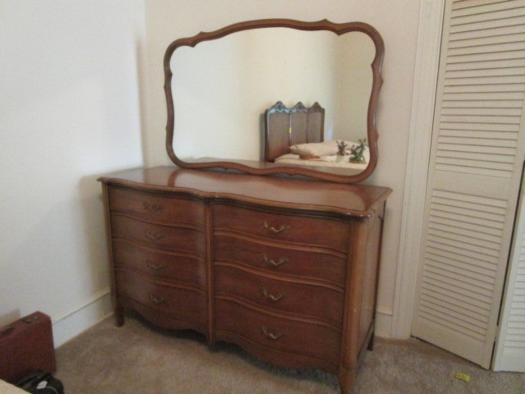Lot Dixie French Provincial Dresser With Mirror Proxibid