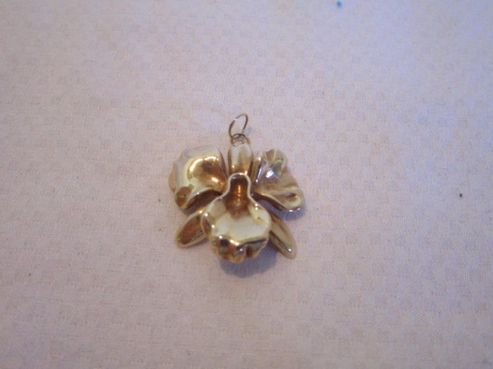 14K Gold Iris Pendant