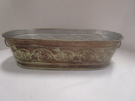 Oval Metal Planter/Center Piece