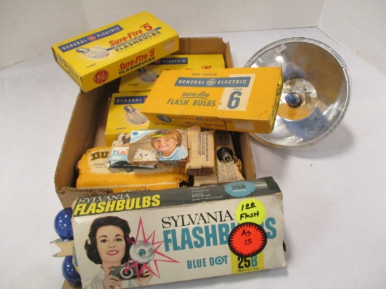 Lot of Vintage Camera Flash Bulbs