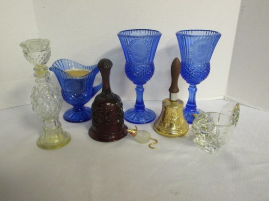 Avon Collectable Glasswave-1970's George and Martha Washington Goblets and