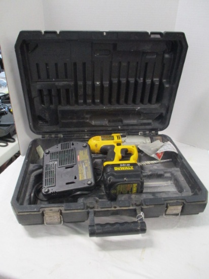 DeWalt 24v Hammer Drill, Charger and Battery in Hard Case