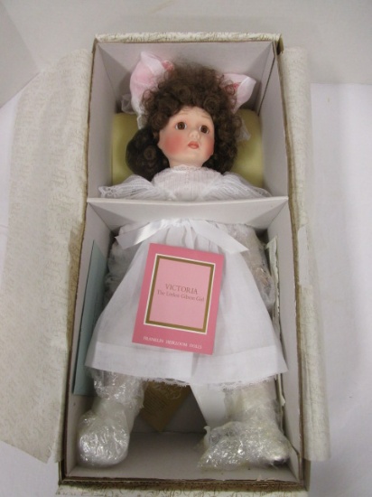Franklin Mint Heirloom Dolls Victoria The Littlest Gibson Girl Porcelain Doll in Box