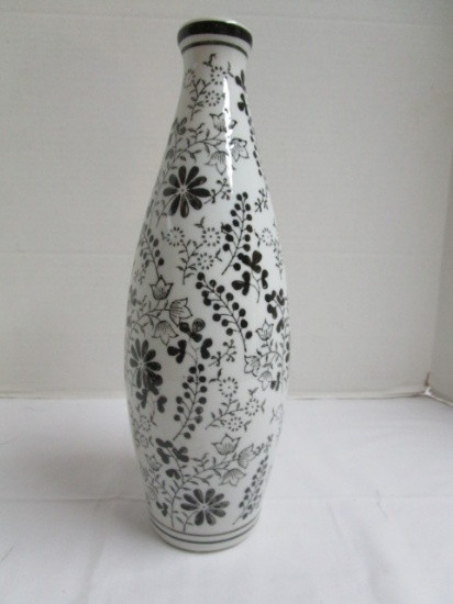 Black and White Floral Vase