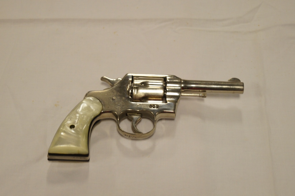 1942 Colt Commando 38 Special 6 Shot Double Action Revolver W Pearl Grips In Holster Firearms Military Artifacts Firearms Pistols Revolvers Online Auctions Proxibid