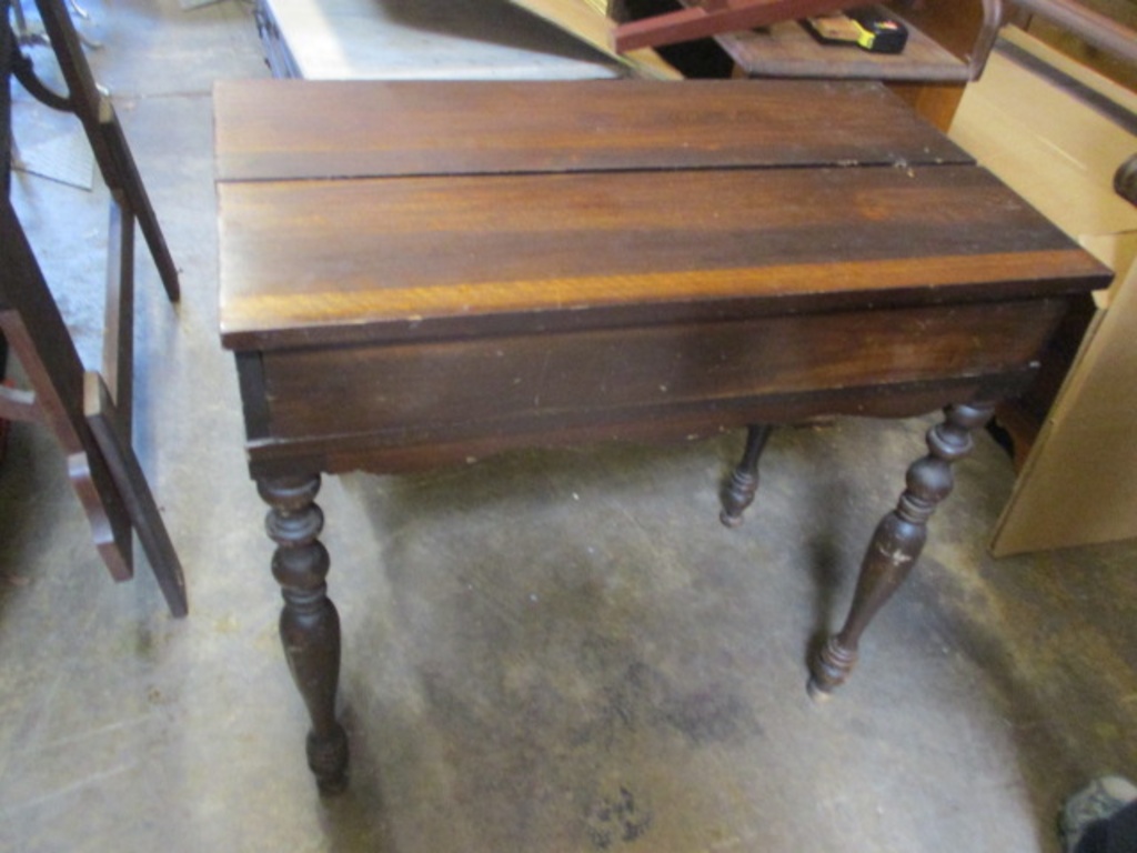 Lot Antique Secretary Desk With Flip Up Top And Pull Out Writing
