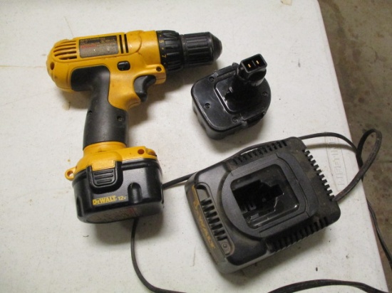 DeWalt 12v Drill, Charger and 2 Batteries