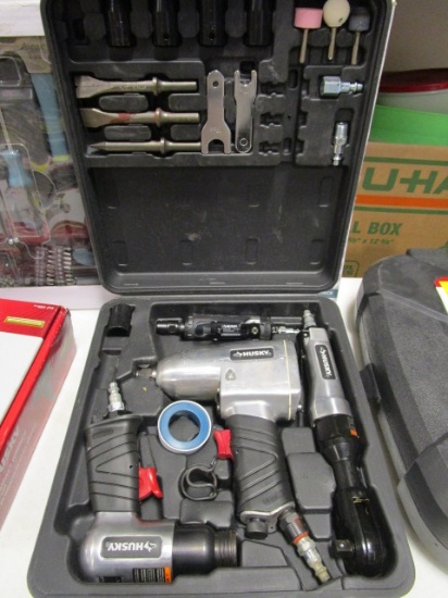 Husky 21pc. Pneumatic Tool Set - See Description for List