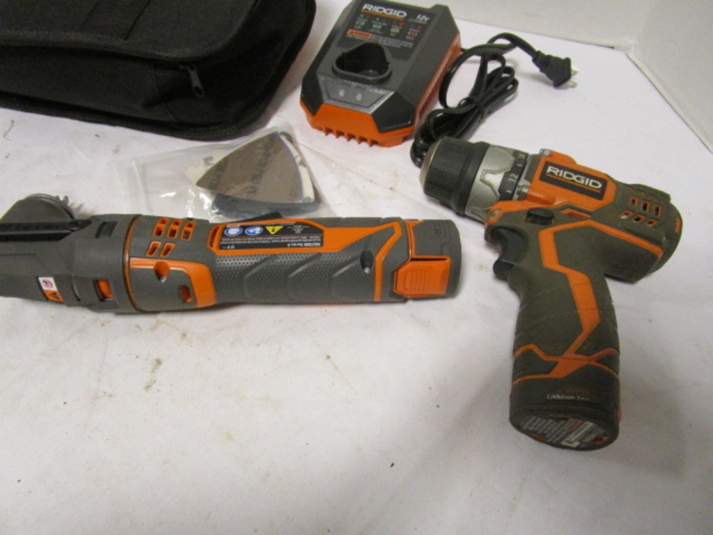 Ridgid R8223500-Series A 12v \u0026 Drill w 
