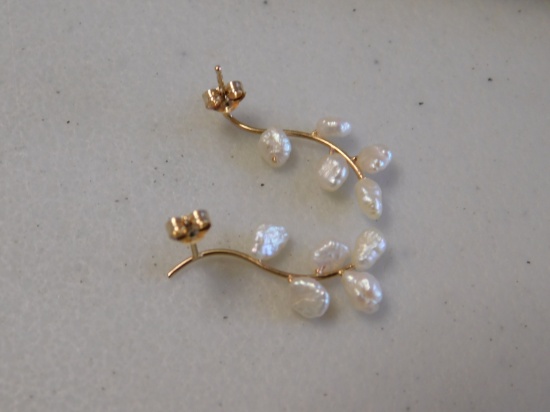 14 Kt  Gold & Seed Pearl Pierced Earrings