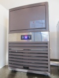 Commercial Water Flowing Cube Ice Maker