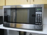 Panasonic 1200W Microwave