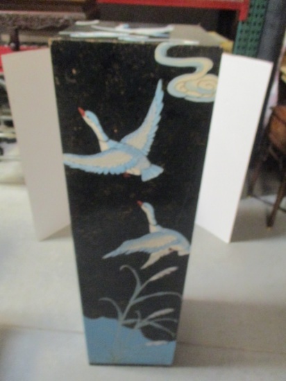 Pedestal with Painted Geese Pattern