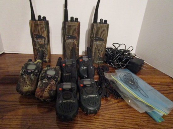 Four Motorola Talkabout T6220 Walkie Talkies, Two Midland GXT650 X-tra Talk