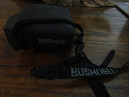 Bushnell Yardage Pro 500 Binoculars in Case