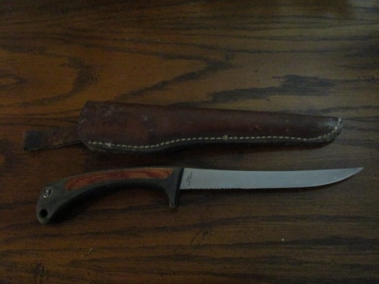 Browning 906 Fixed Blade Fillet Knife with Wood Inserts on Handle and