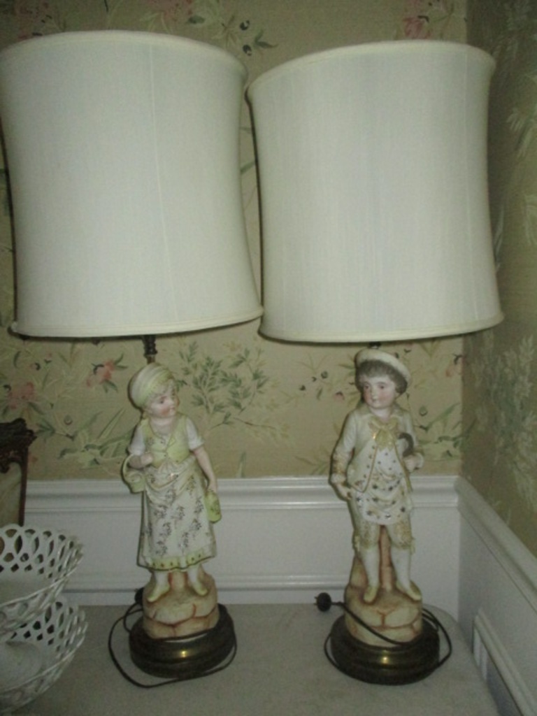 boy girl lamp
