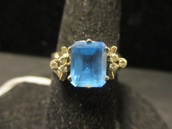 14k White Gold Ring w/ Blue Stone & Diamond Chips- Size 9