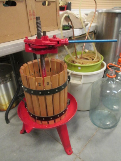 Ratchet Fruit/Wine Press Machine #25 with Hardwood Basket