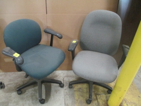 2 Swivel Office Chairs