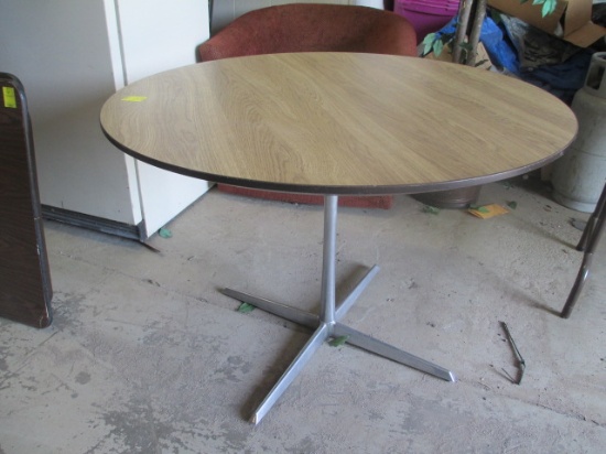 42" Round Table