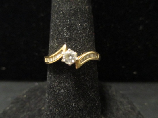 14k Gold Diamond Solitaire Ring w/ Baquette Diamonds- Size 7.5