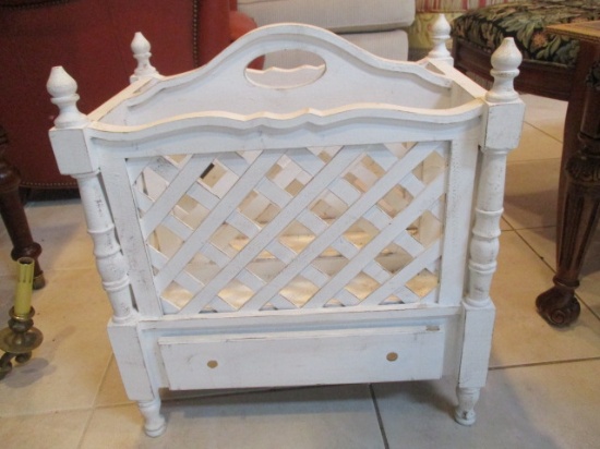 White Painted Wood Lattice Magazine Rack